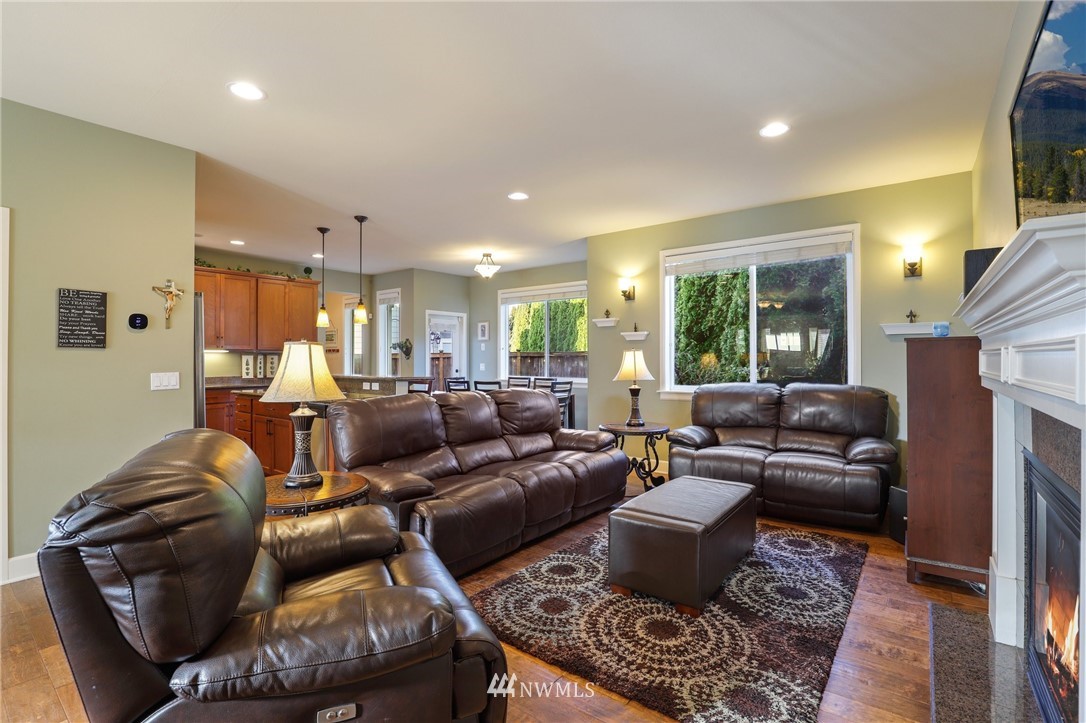 6726 Southeast 2nd Street Renton, WA 98059 - Photo 4 of 40