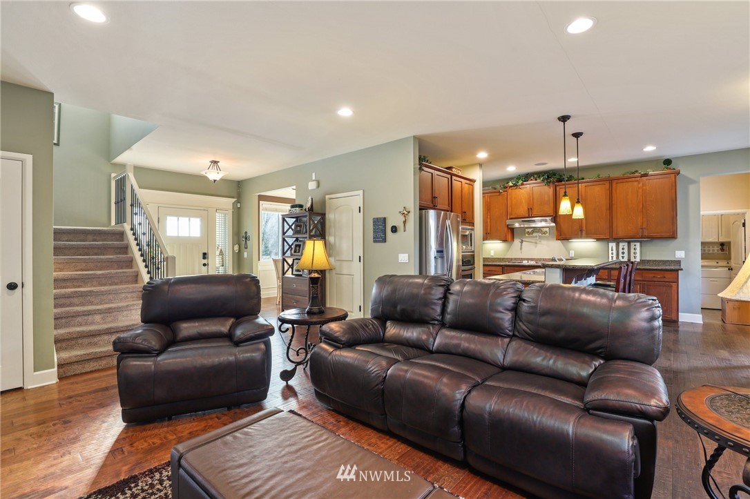 6726 Southeast 2nd Street Renton, WA 98059 - Photo 5 of 40