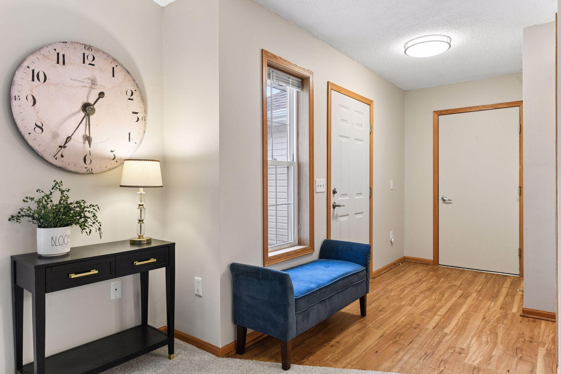 826 Roundhouse Street Shakopee, MN 55379 - Photo 3 of 32