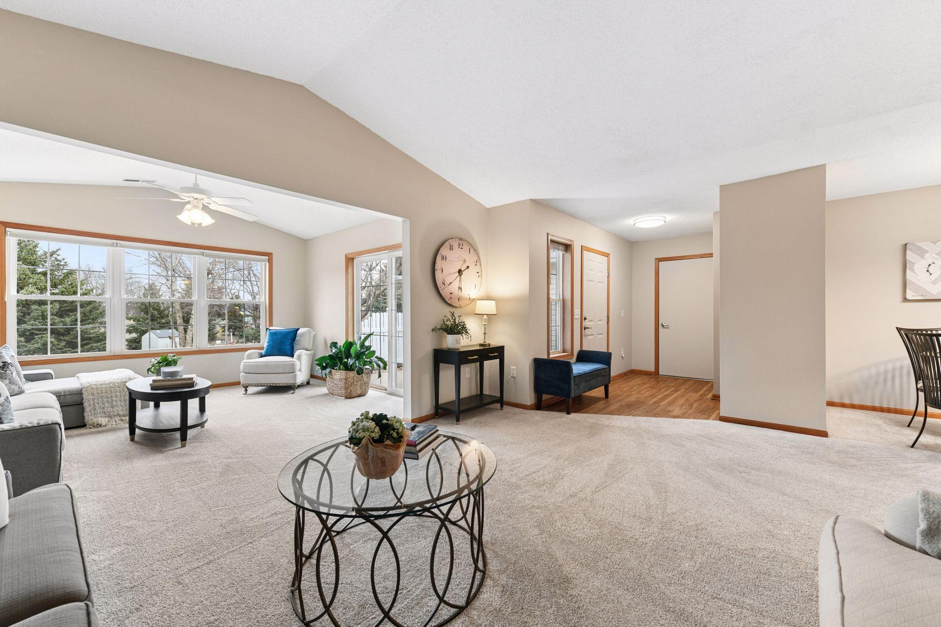 826 Roundhouse Street Shakopee, MN 55379 - Photo 4 of 32