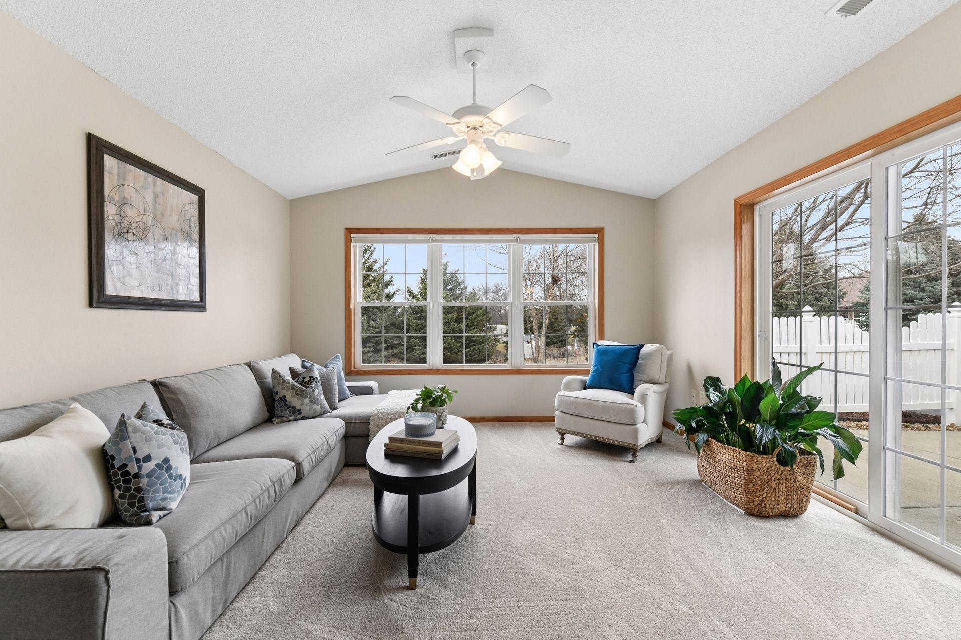 826 Roundhouse Street Shakopee, MN 55379 - Photo 9 of 32