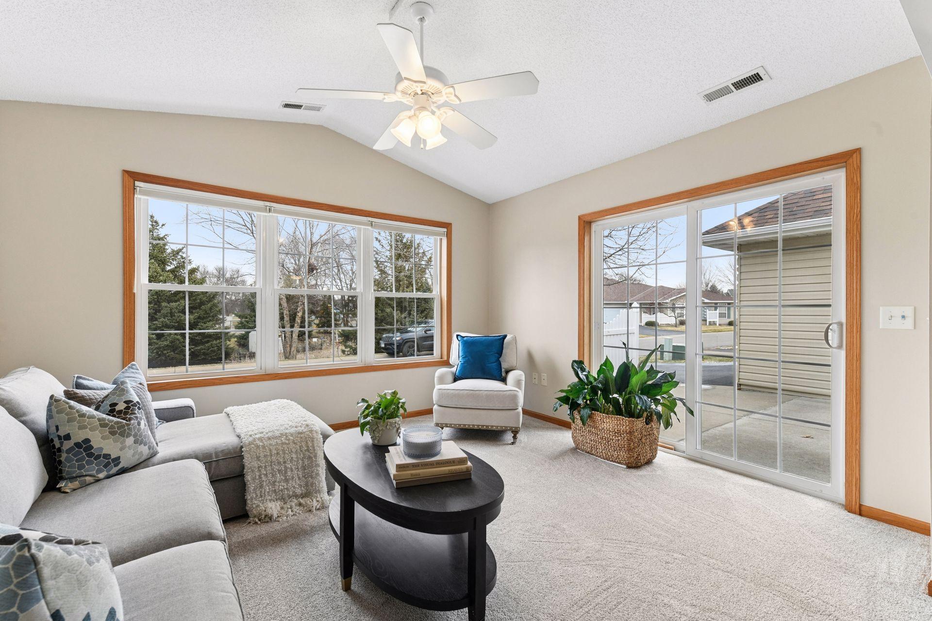 826 Roundhouse Street Shakopee, MN 55379 - Photo 10 of 32