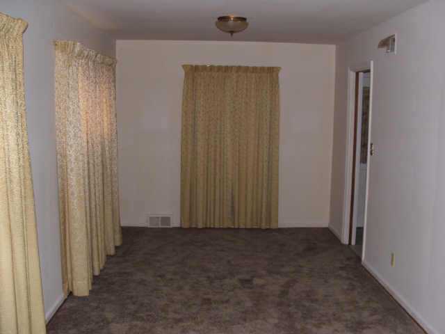 582 South James Road Columbus, OH 43213 - Photo 3 of 8