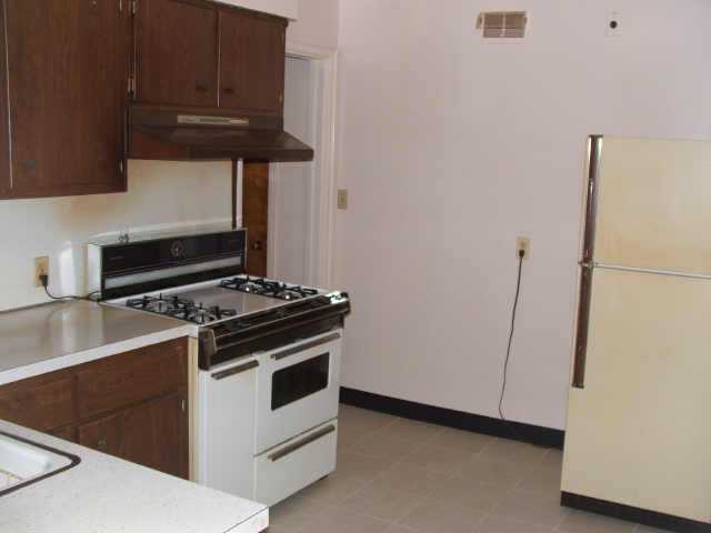 582 South James Road Columbus, OH 43213 - Photo 4 of 8