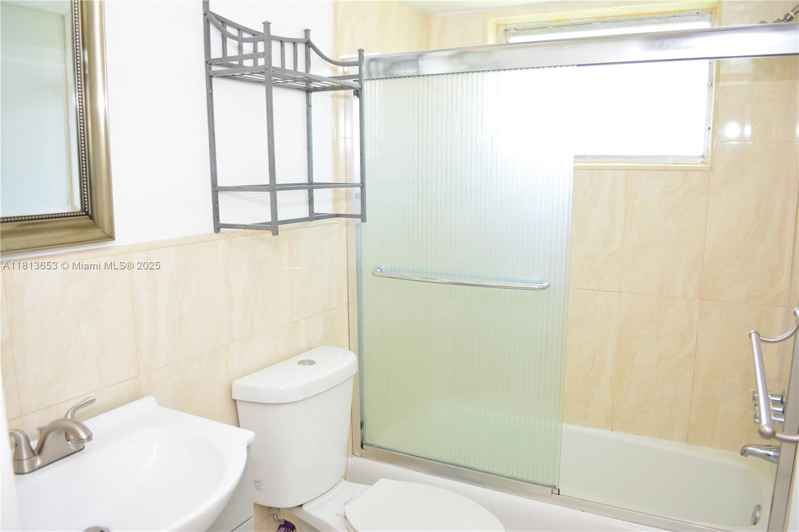 705 Northeast 2nd Street, Unit 4 Hallandale Beach, FL 33009 - Photo 16 of 22