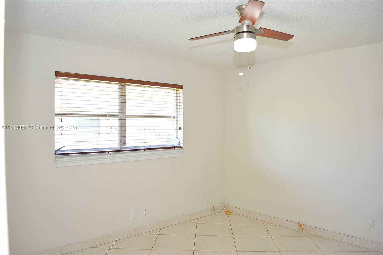 705 Northeast 2nd Street, Unit 4 Hallandale Beach, FL 33009 - Photo 17 of 22