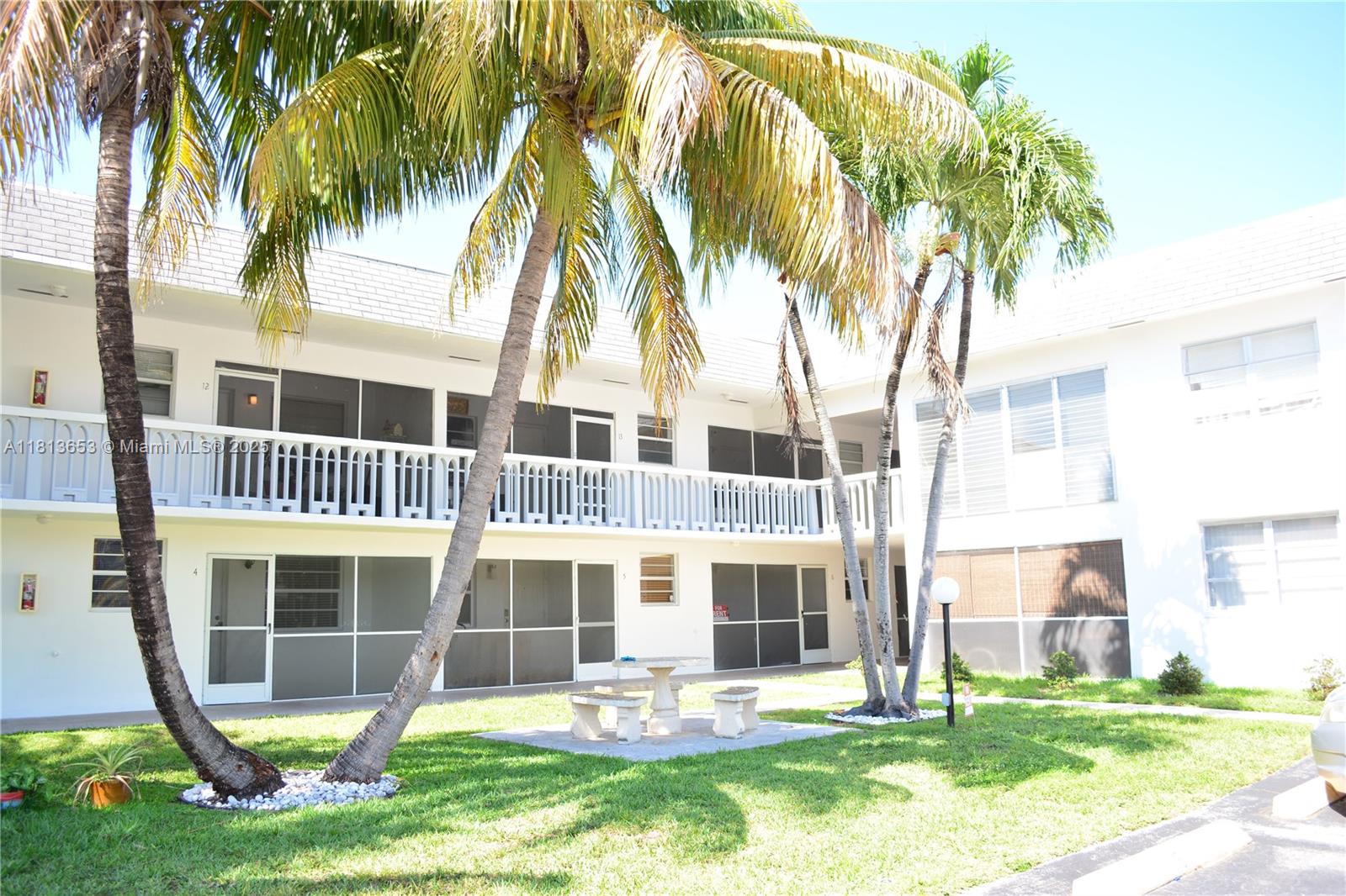 705 Northeast 2nd Street, Unit 4 Hallandale Beach, FL 33009 - Photo 21 of 22