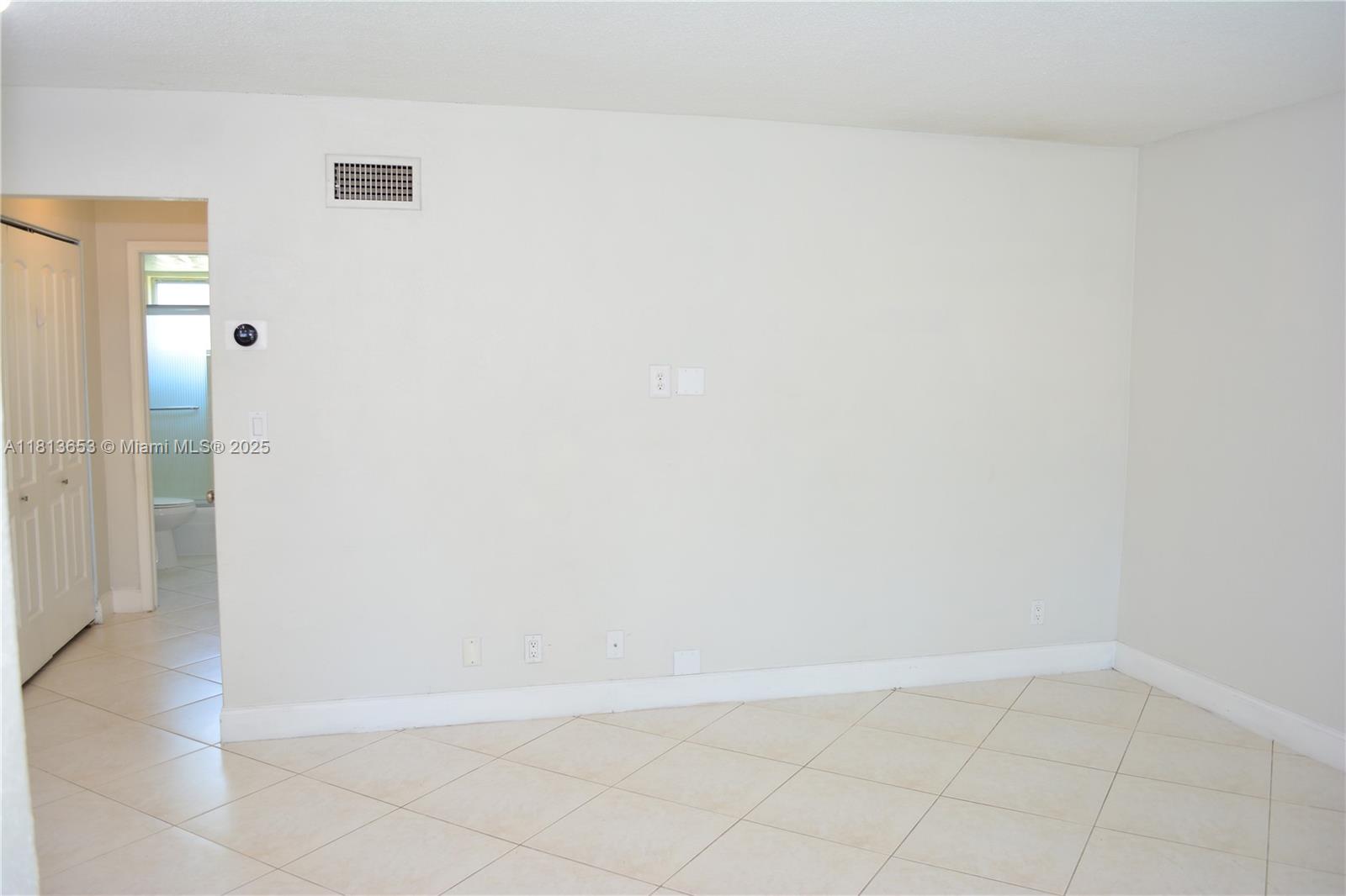 705 Northeast 2nd Street, Unit 4 Hallandale Beach, FL 33009 - Photo 4 of 22