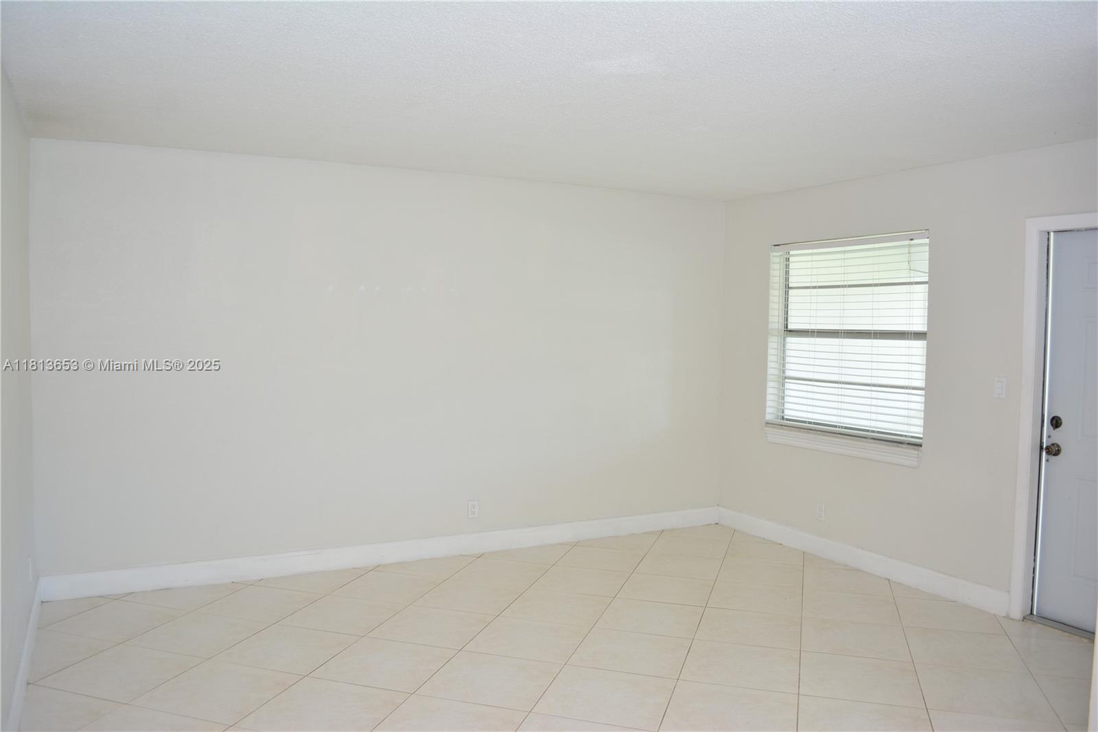 705 Northeast 2nd Street, Unit 4 Hallandale Beach, FL 33009 - Photo 5 of 22