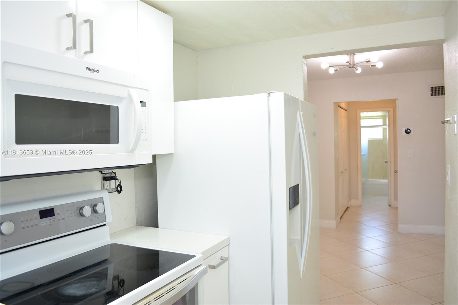 705 Northeast 2nd Street, Unit 4 Hallandale Beach, FL 33009 - Photo 10 of 22