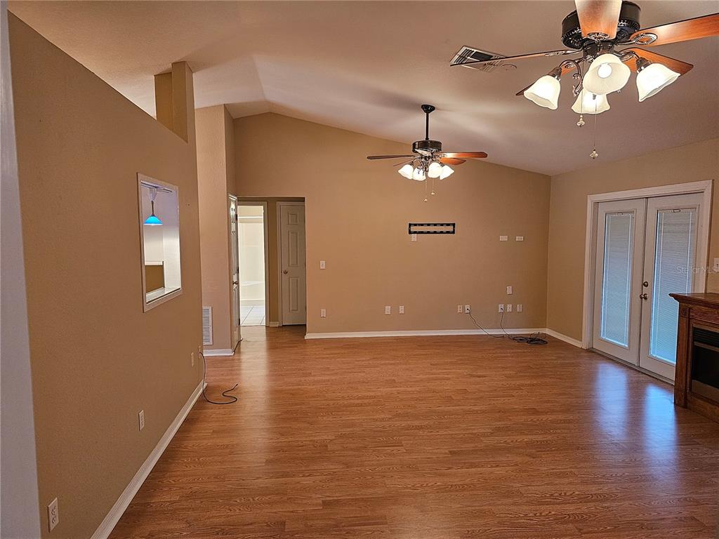 11722 Southeast 72nd Terrace Road Belleview, FL 34420 - Photo 3 of 11