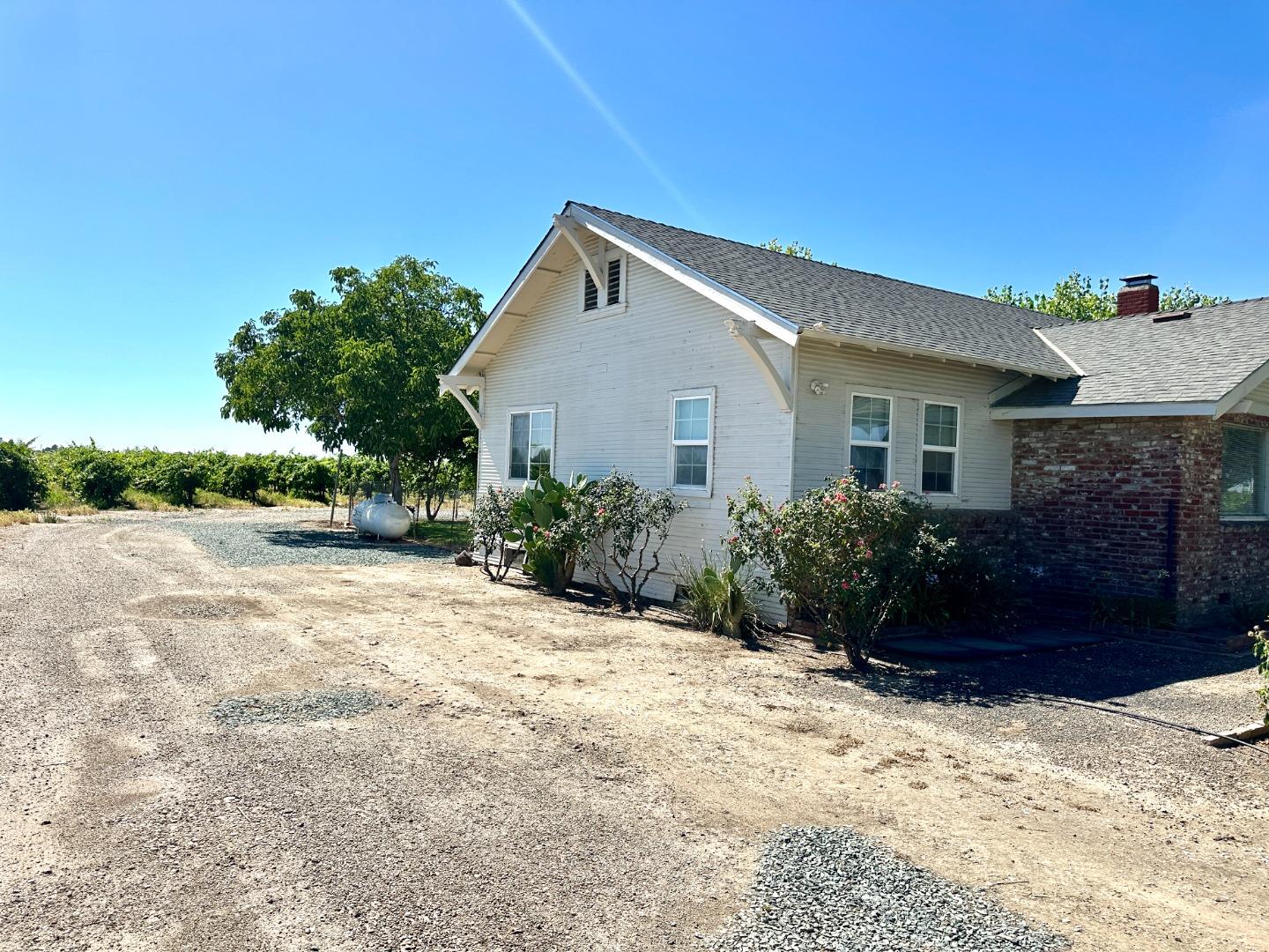 19025 Devries Road Lodi, CA 95242 - Photo 5 of 41