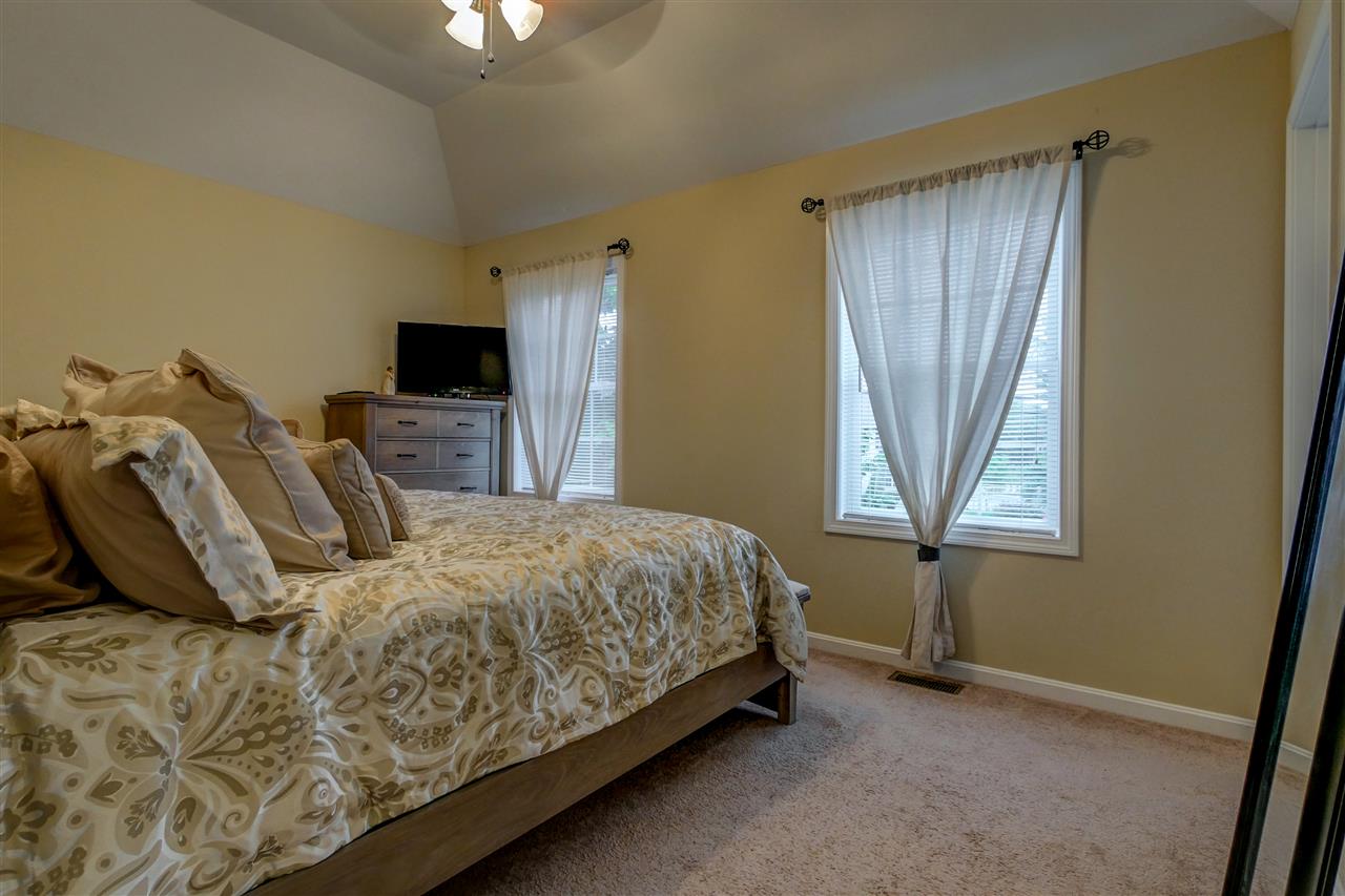 375 Bodwell Road Manchester, NH 03109 - Photo 22 of 40