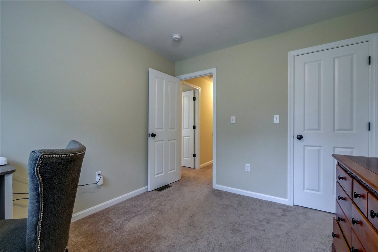 375 Bodwell Road Manchester, NH 03109 - Photo 25 of 40