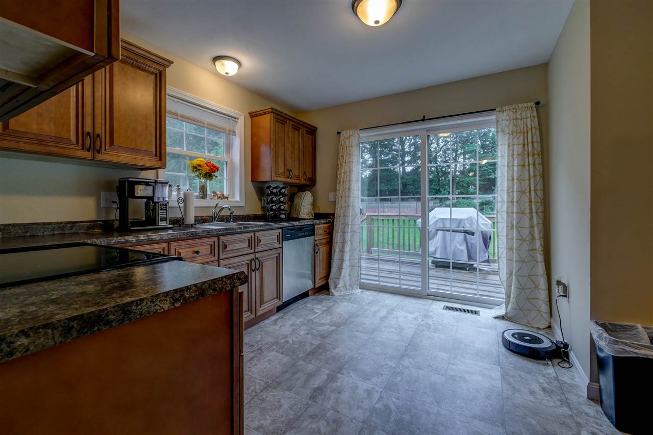 375 Bodwell Road Manchester, NH 03109 - Photo 9 of 40