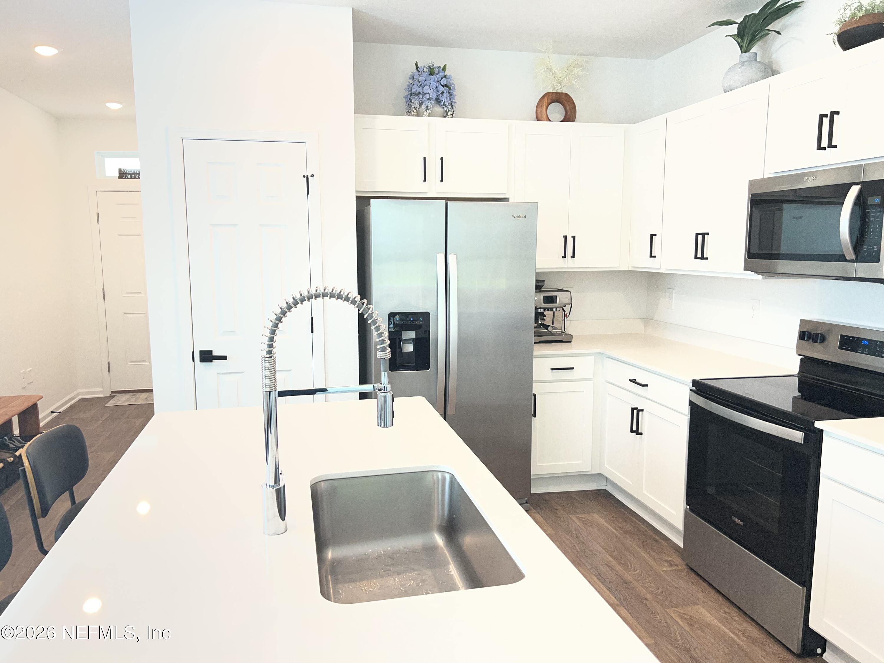 656 Celtic Drive Jacksonville, FL 32218 - Photo 12 of 26 IMG_4549