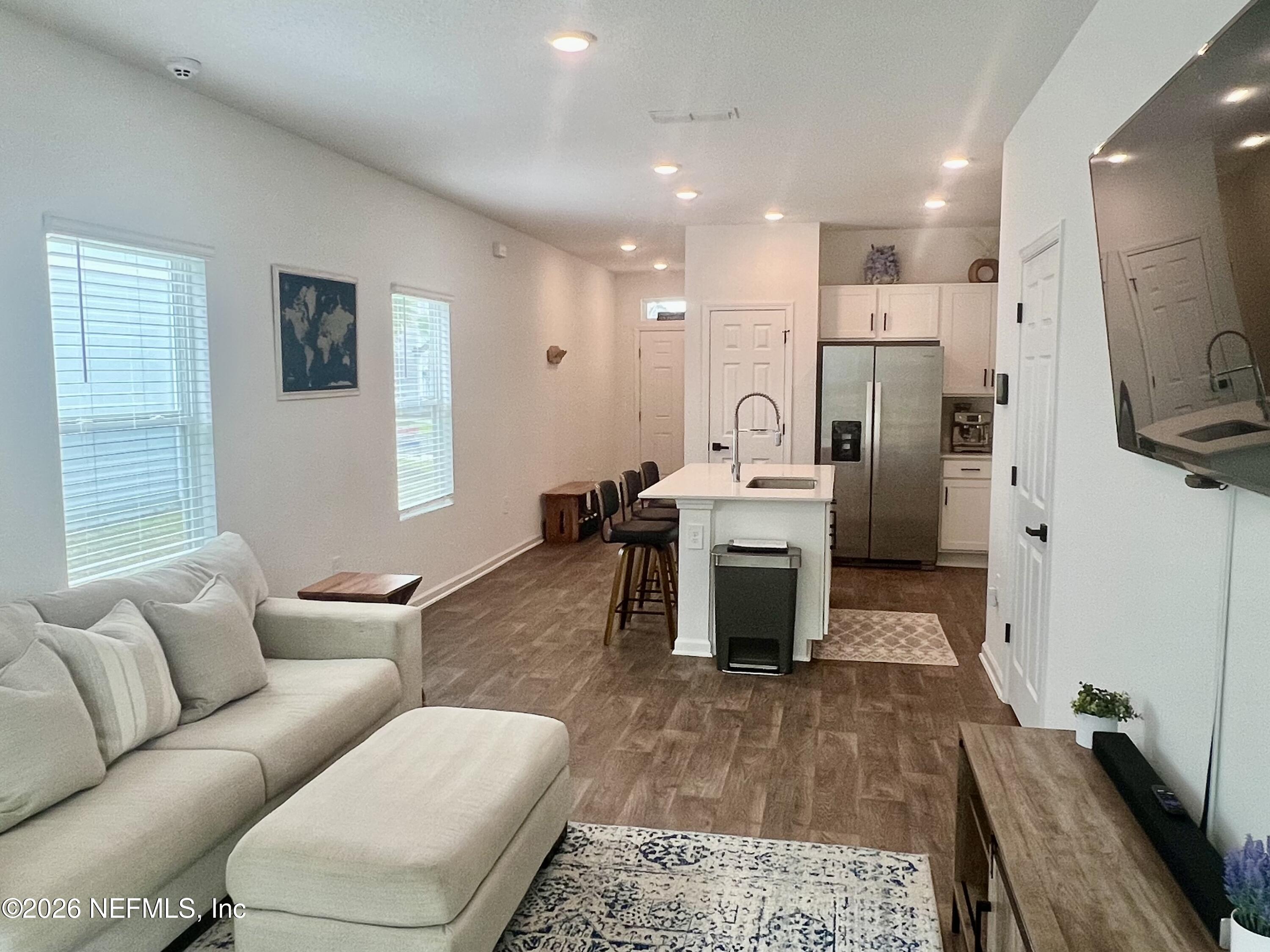 656 Celtic Drive Jacksonville, FL 32218 - Photo 5 of 26 IMG_4557