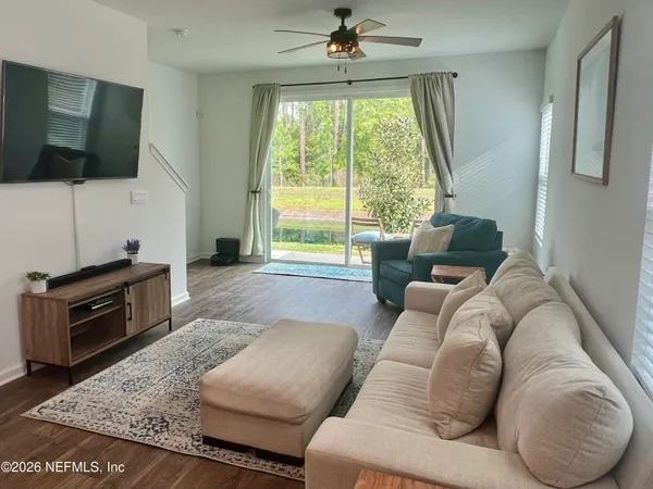 $1,795 | 656 Celtic Drive, Jacksonville, FL 32218