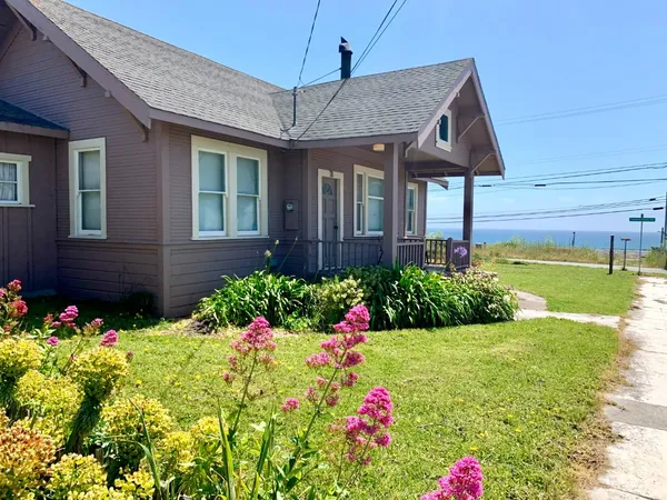 $1,575,000 | 2 3rd Avenue, Davenport, CA 95017