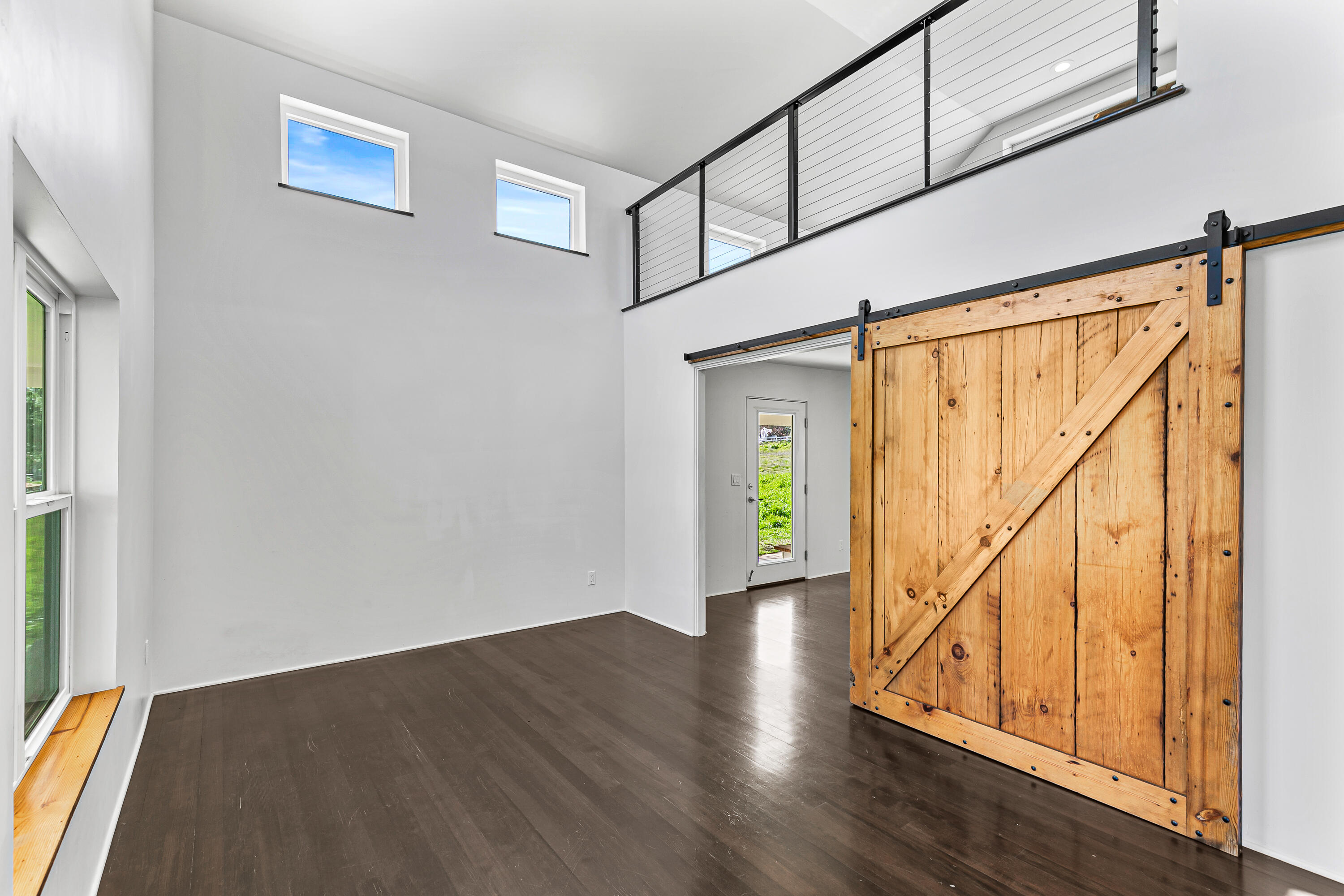 593 Crowson Road Ashland, OR 97520 - Photo 17 of 36 a view of an entryway with wooden floor