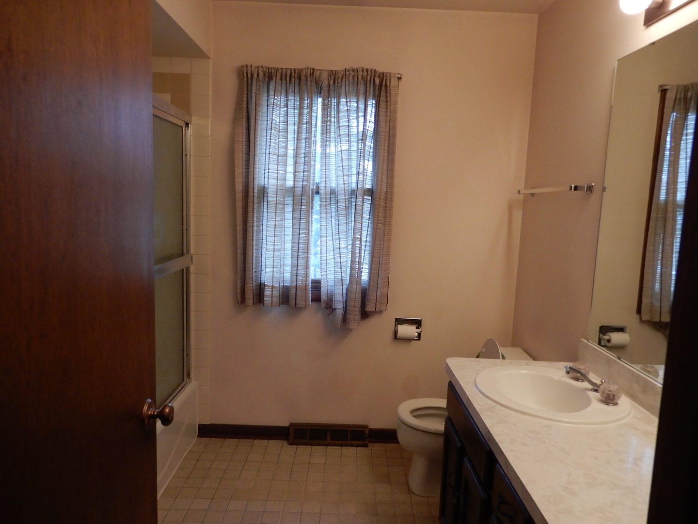 2445 Sun Valley Road Lisle, IL 60532 - Photo 16 of 21