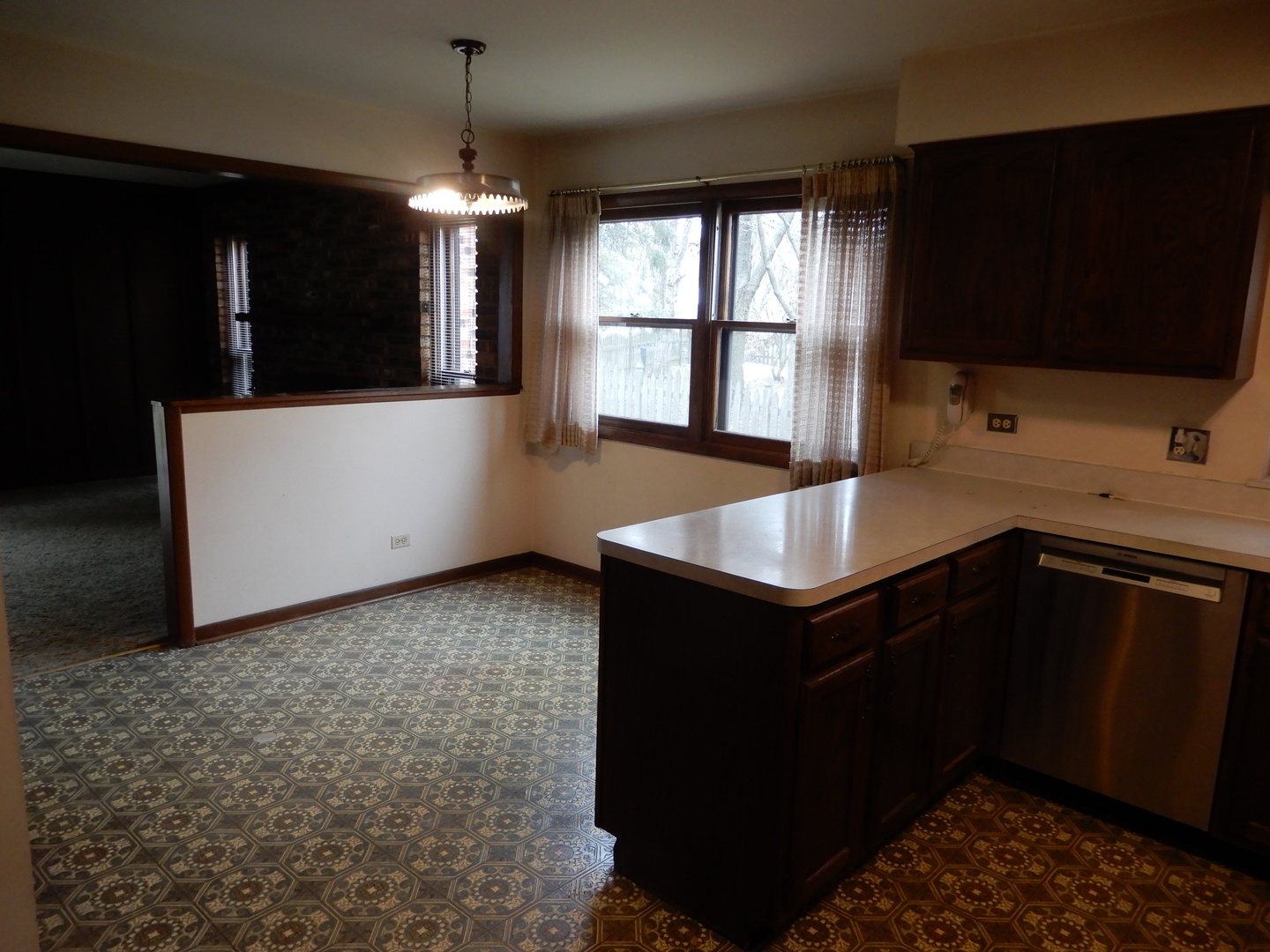 2445 Sun Valley Road Lisle, IL 60532 - Photo 5 of 21