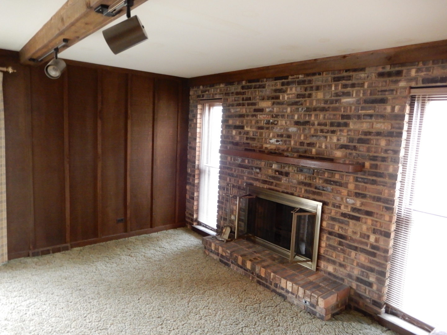 2445 Sun Valley Road Lisle, IL 60532 - Photo 6 of 21