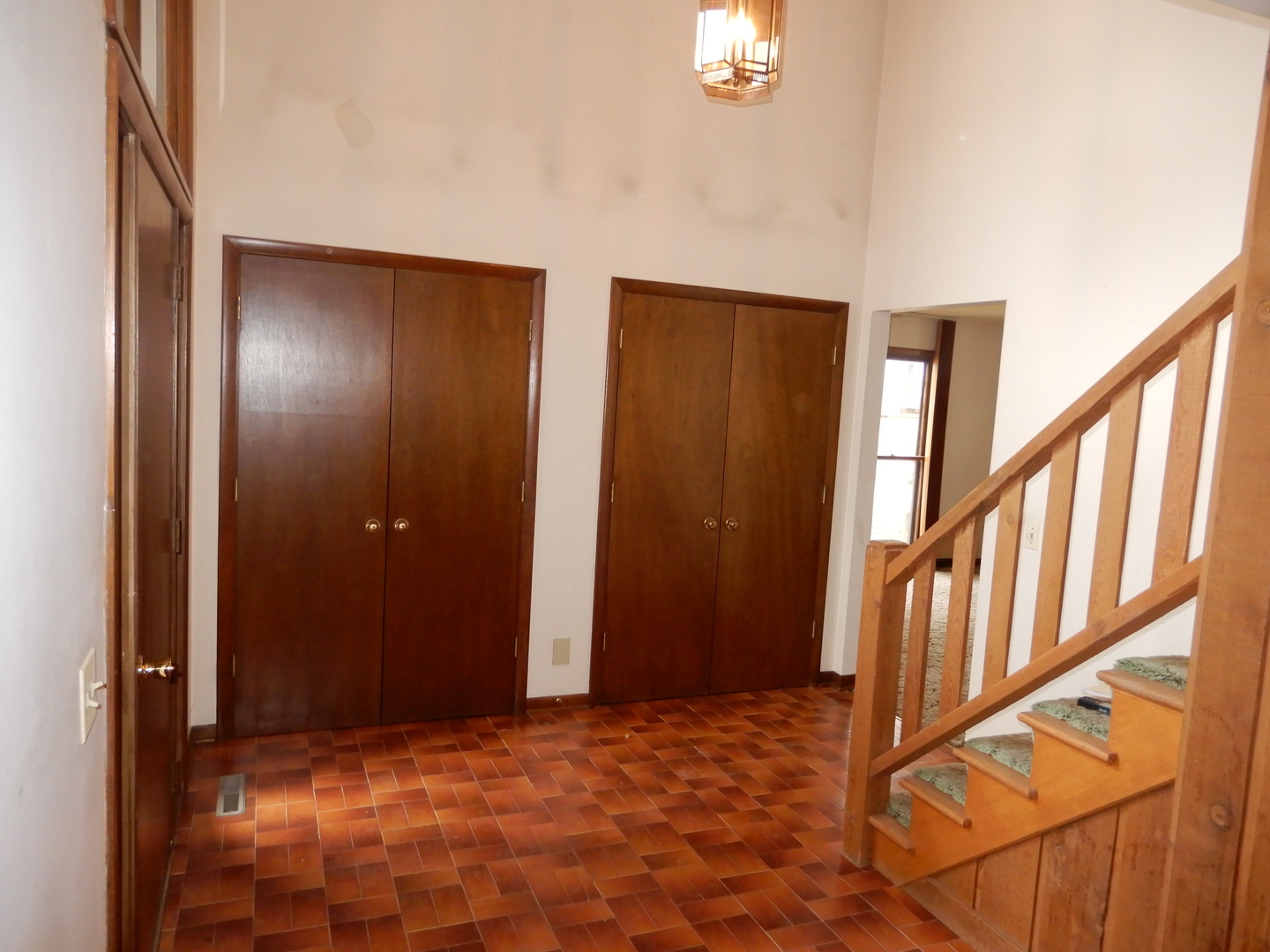 2445 Sun Valley Road Lisle, IL 60532 - Photo 9 of 21