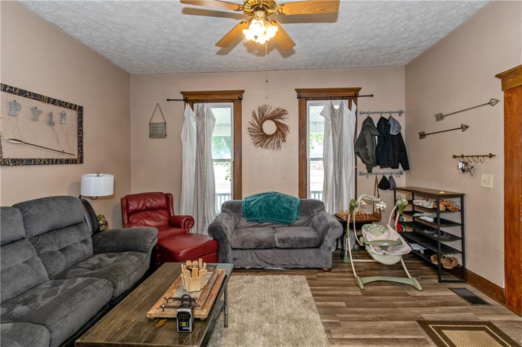 319 East 4th St Road Seymour, IN 47274 - Photo 7 of 23 Gallery Image 7