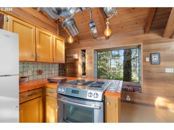 $1,495,000 | 2430 Cape Meares Loop, Oceanside, OR 97141