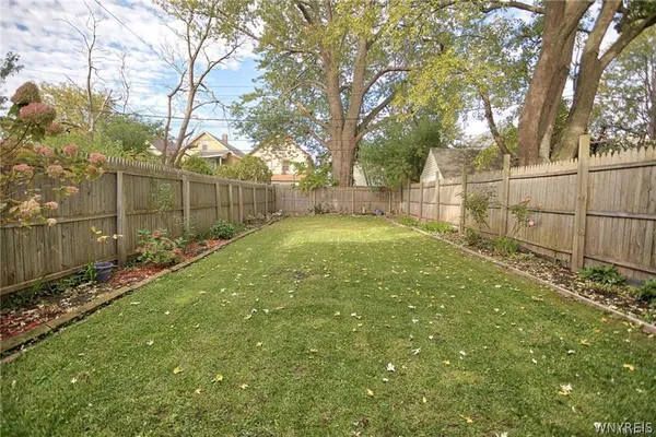 $157,000 | 90 Greenwood Place, Buffalo, NY 14213