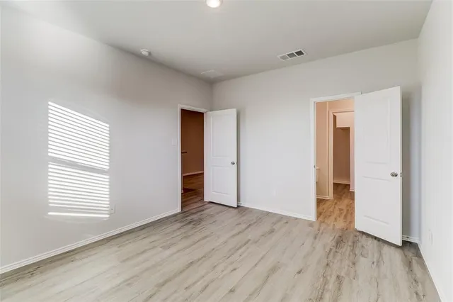 $1,900 | 1405 Jonah Lane, Ennis, TX 75119