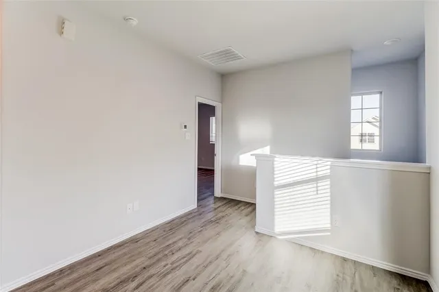 $1,900 | 1405 Jonah Lane, Ennis, TX 75119