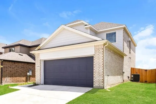 $1,900 | 1405 Jonah Lane, Ennis, TX 75119