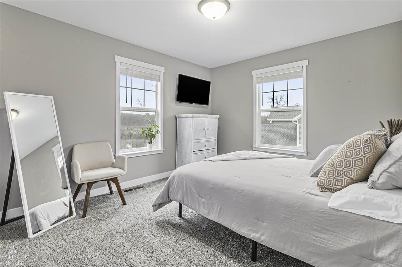 9261 Regency Pinckney, MI 48169 - Photo 11 of 40 Gallery Image 11
