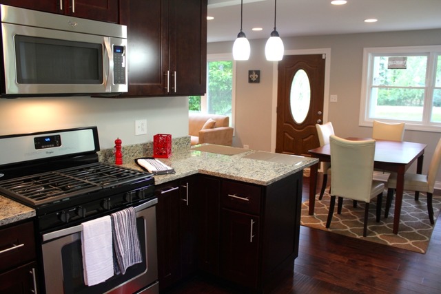 520 West Edgewood Road Lombard, IL 60148 - Photo 8 of 21