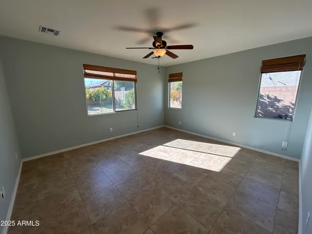a view of empty room with window