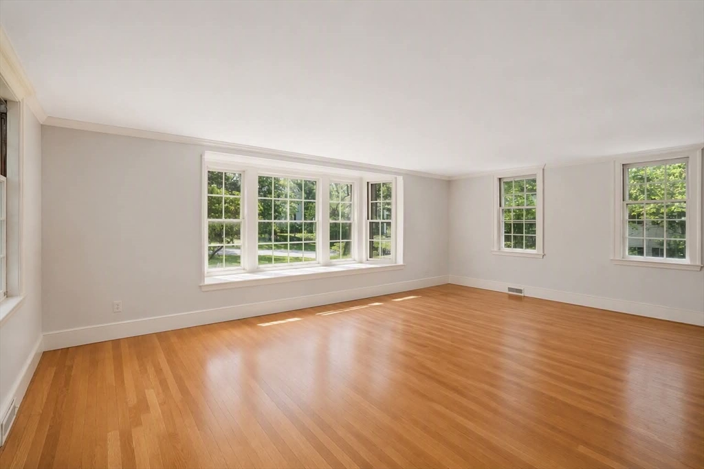 41 Locust Avenue Lexington, MA 02421 - Photo 13 of 34 Gallery Image 13