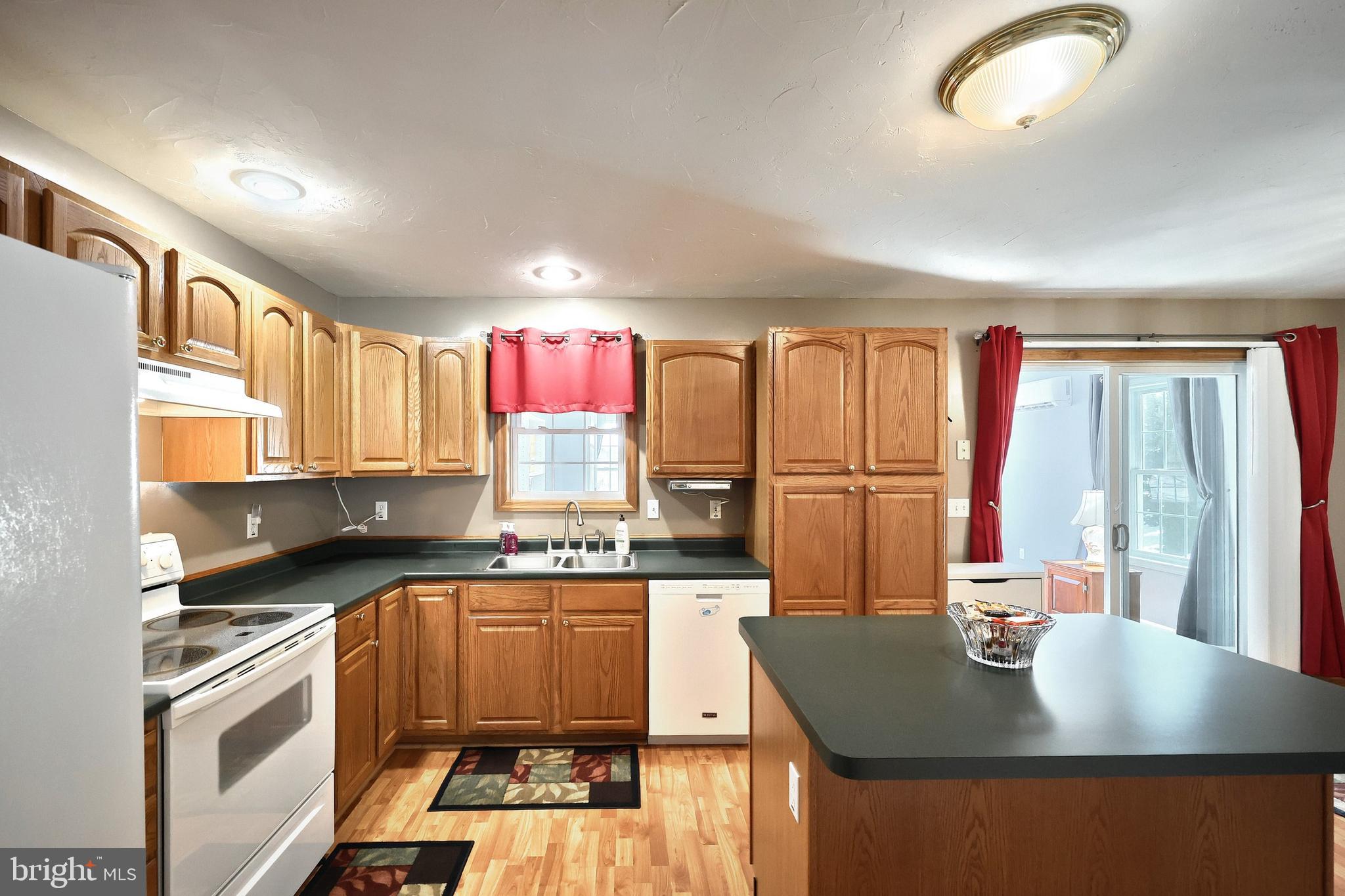 1975 Smith Station Road Hanover, PA 17331 - Photo 6 of 39