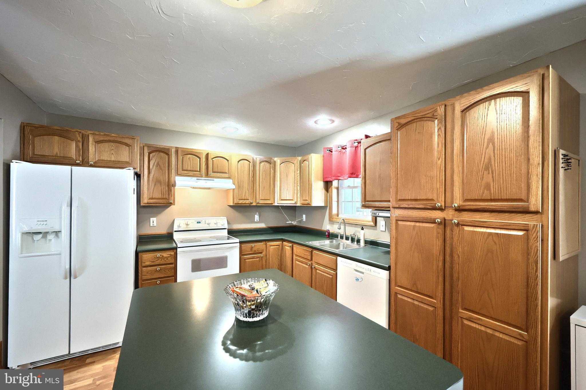 1975 Smith Station Road Hanover, PA 17331 - Photo 7 of 39