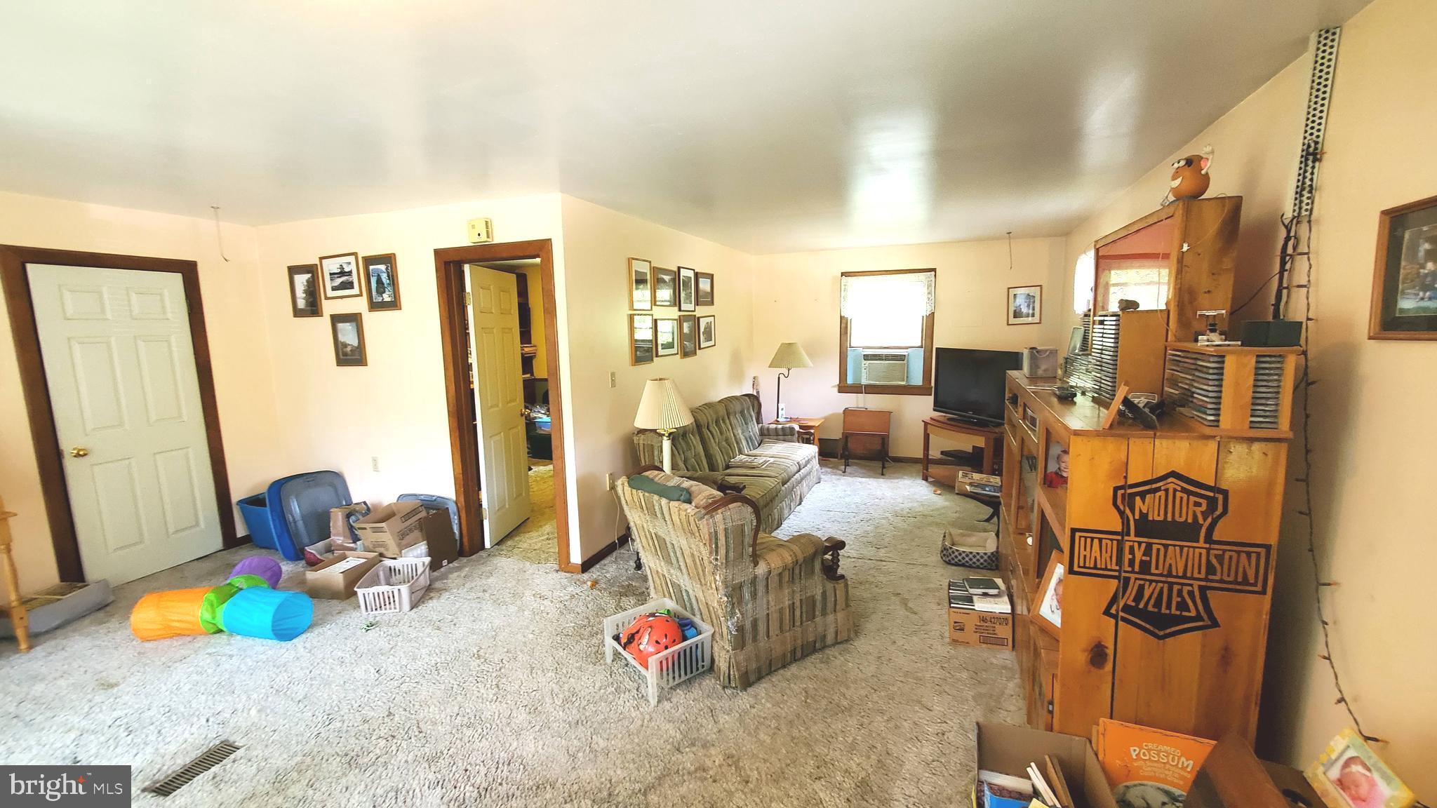 722 Baumgardner Road Lancaster, PA 17603 - Photo 5 of 8 Gallery Image 5
