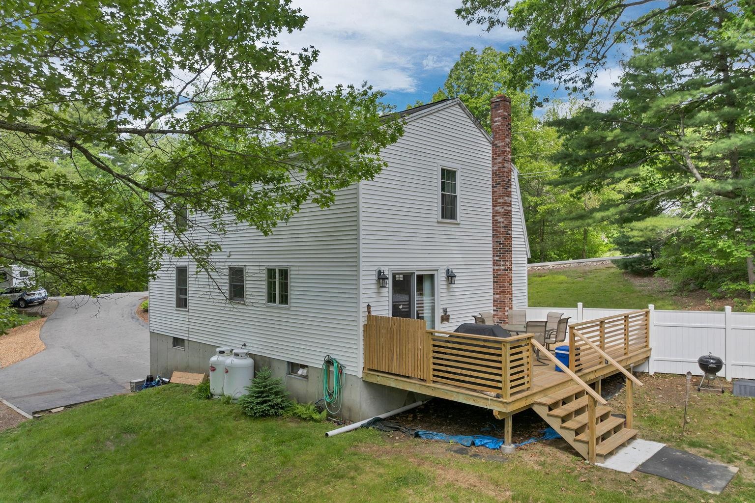 40 Sheldon Road Derry, NH 03038 - Photo 5 of 50