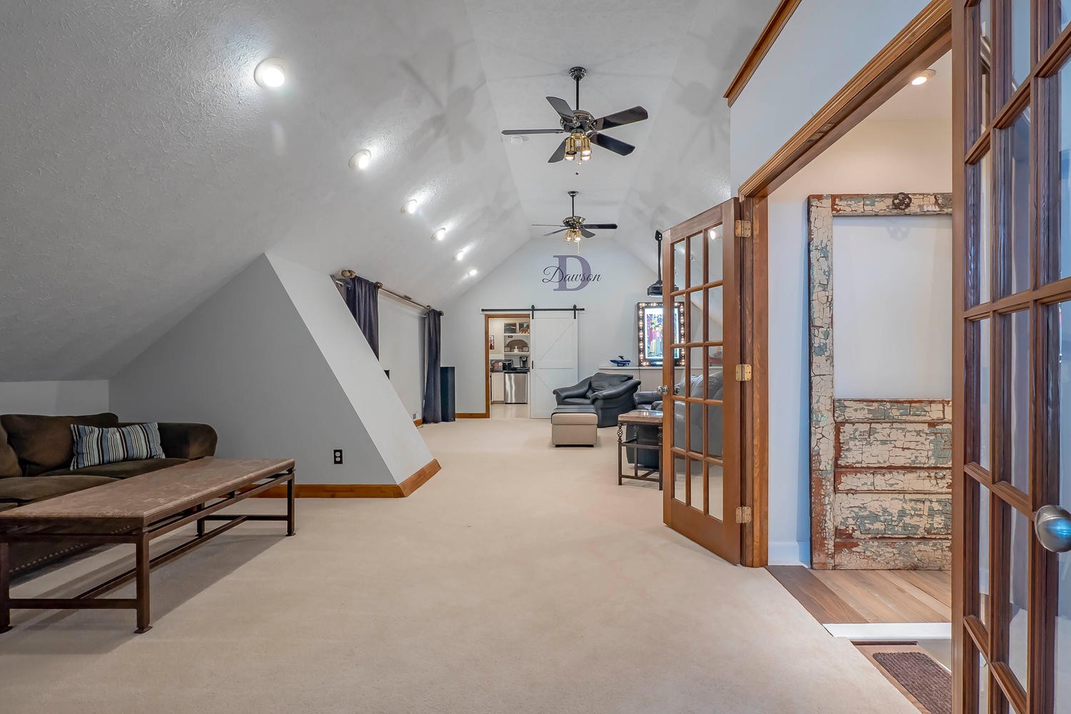 5922 Cane Ridge Road Antioch, TN 37013 - Photo 25 of 50 a view of a livingroom with furniture and a ceiling fan