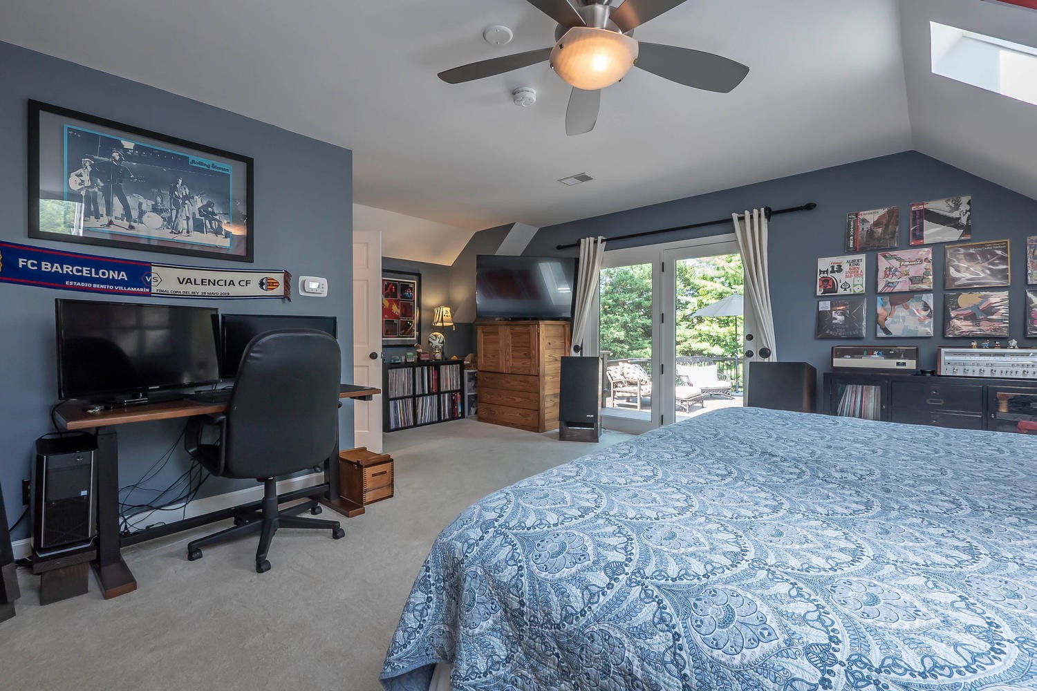 5922 Cane Ridge Road Antioch, TN 37013 - Photo 34 of 50 a view of a livingroom with furniture and a window