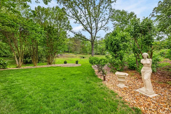 $1,495,000 | 122 Dunham Springs Lane, Nashville, TN 37205