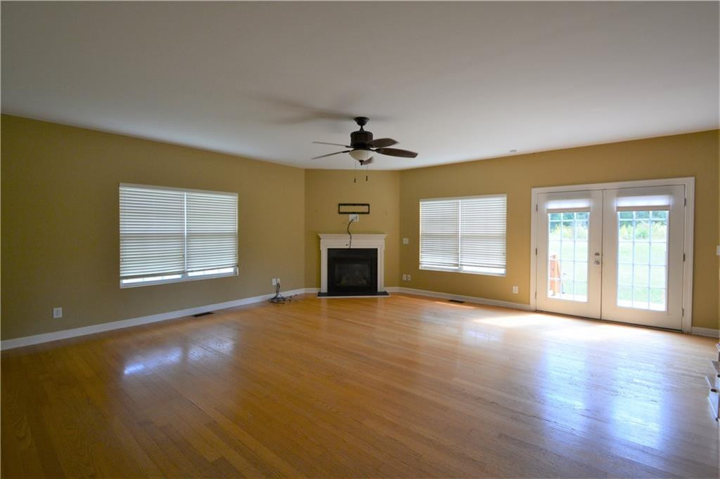 1431 Raspberry Run Graham, NC 27253 - Photo 8 of 34 Gallery Image 8