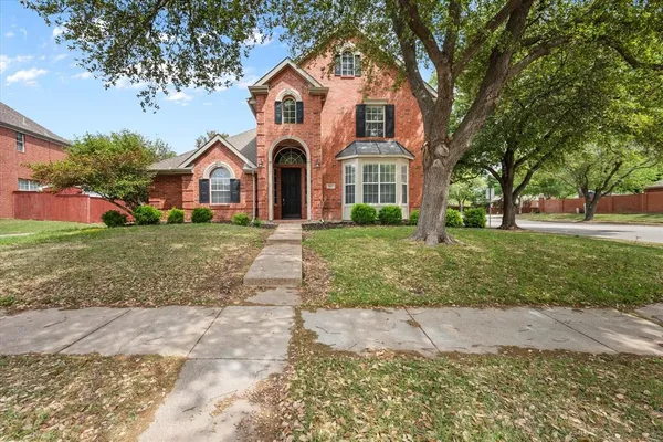 $3,195 | 301 A Andre Drive, Irving, TX 75063