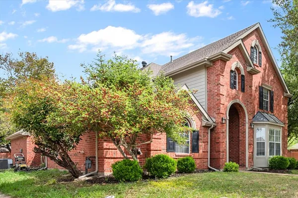 $3,195 | 301 A Andre Drive, Irving, TX 75063