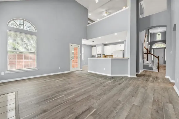 $3,195 | 301 A Andre Drive, Irving, TX 75063