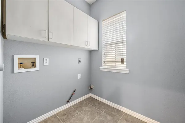 $3,195 | 301 A Andre Drive, Irving, TX 75063